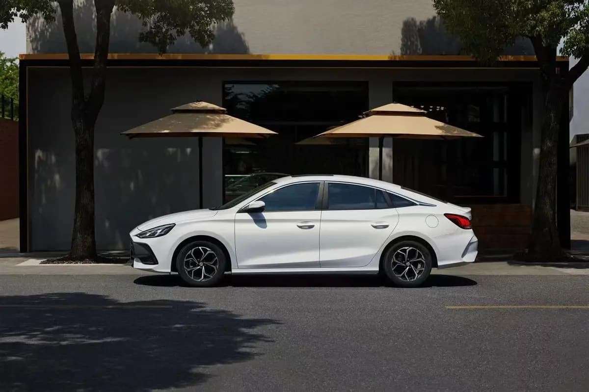 2023 MG MG 5  — Sedan available for rent in Dubai - View 4