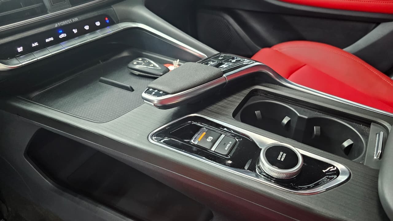 2024 Changan UNI T — Crossover available for rent in Dubai - View 7