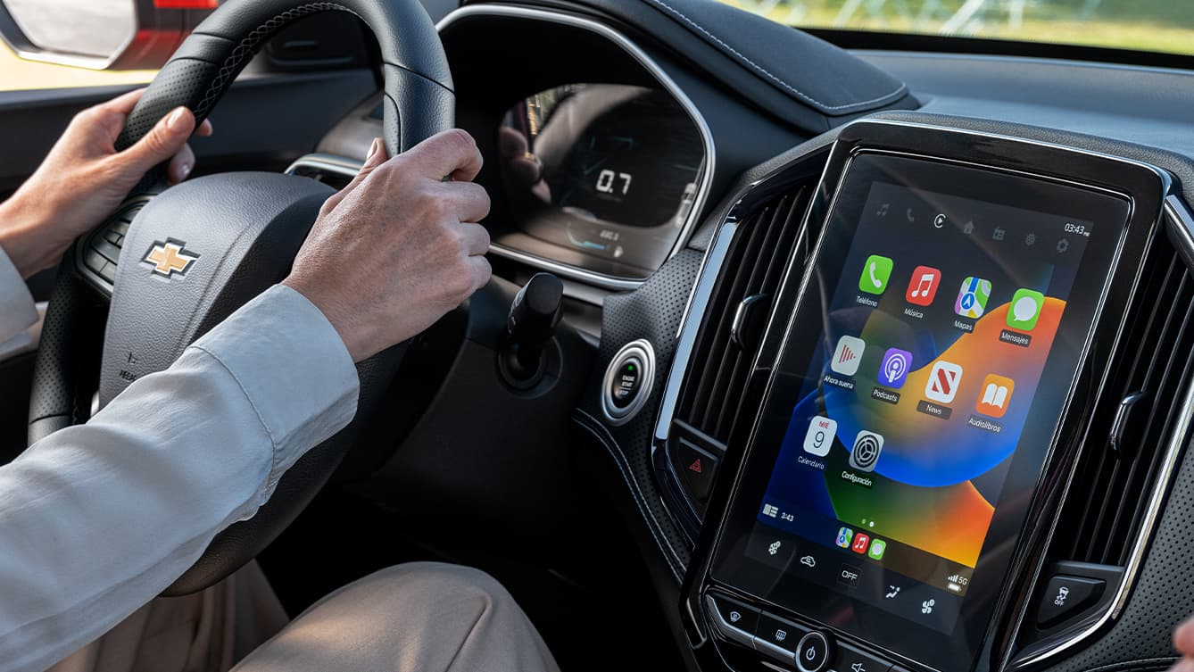 2025 Chevrolet CAPTIVA  — Crossover available for rent in Dubai - View 5